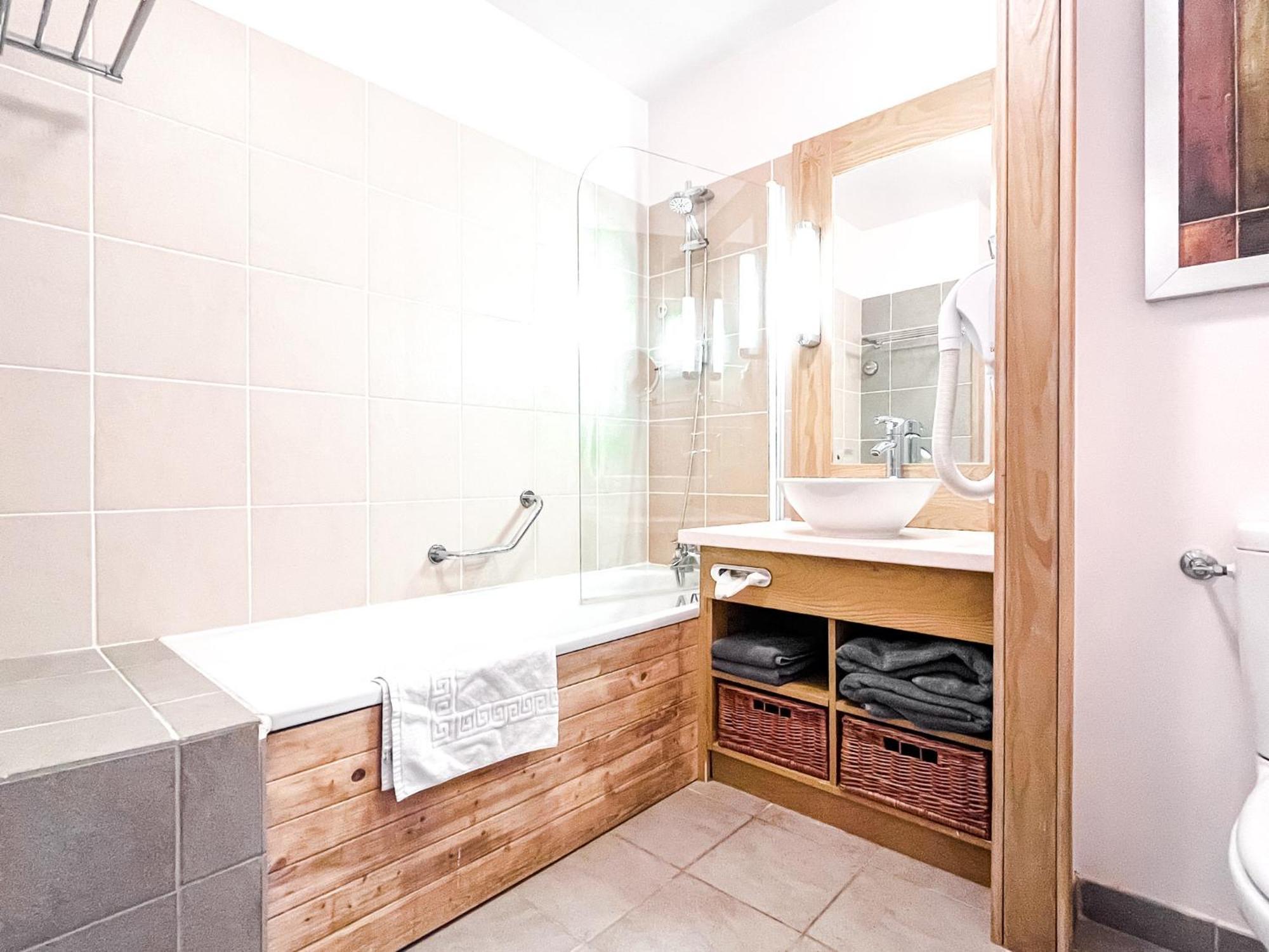 Large One-Bedroom Apartment, Wheelchair Adapted, Les Terrasses D'Eos Flaine Zewnętrze zdjęcie